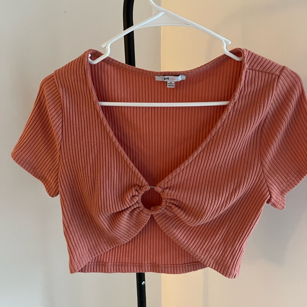 Ribbed Ring Front Crop Top - Salmon